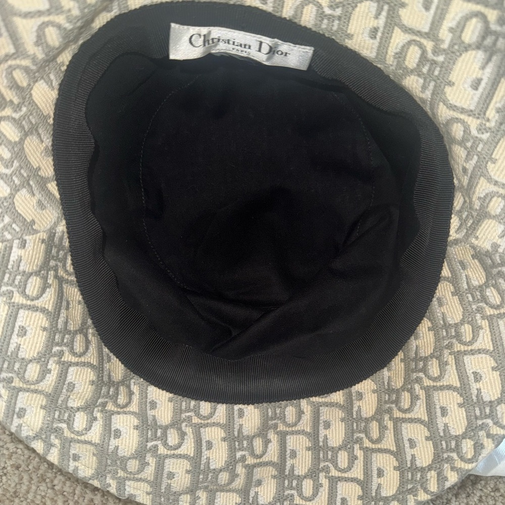 Dior Cream and Gray Monogram Bucket Hat - Picture 4 of 7